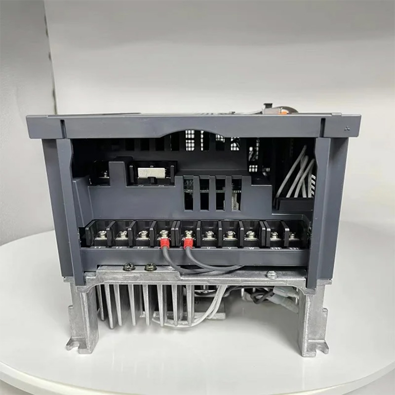 Mitsubishi Server NEU und Original MR-J4-700A