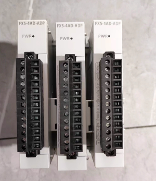 FX5-4AD-ADP PLC Mitsubishi New and Original
