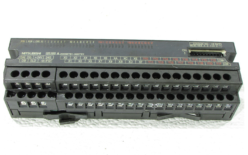 cc-link io modul mitsubishi aj65sbtb1-32dte1 plc