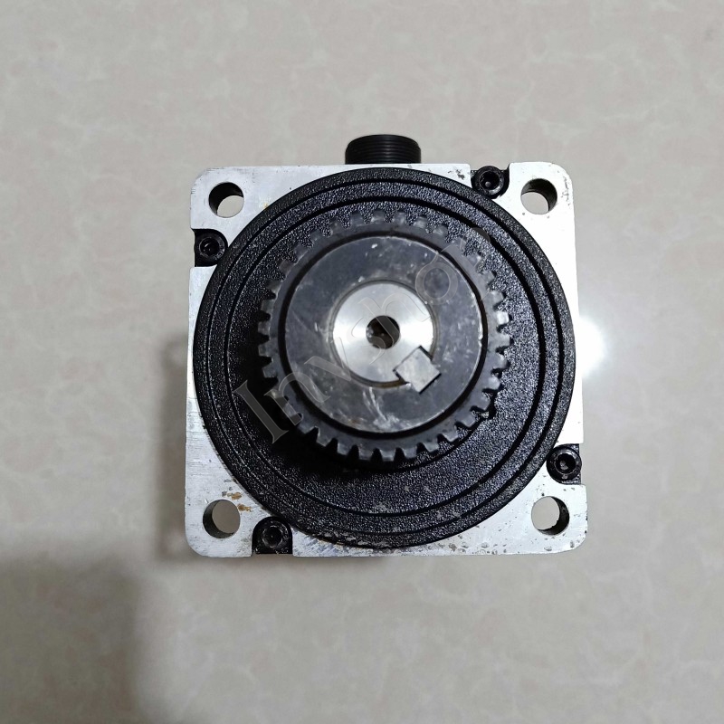 BCH1002012A1C 2KW Schneider servo motor für neunzig Prozent neu