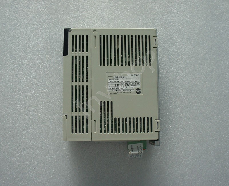 mr-j2s-20cl Neu und Original Mitsubishi Servo Dierver
