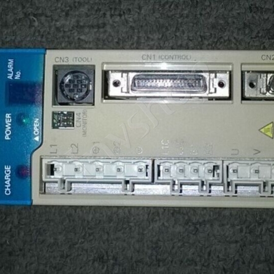 OMRON R7D-AP01H servo drives