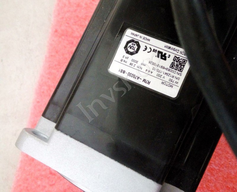 R7M-A75030-BS1 OMRON SERVO MOTOR