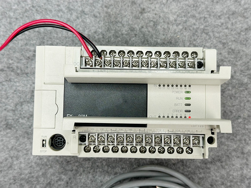 MITSUBISHI SPS FX3U-32MR-DS