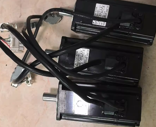 Yaskawa SGMAH-04A1A61 USED servo motor