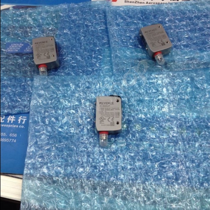1pc neue lr-zb250cp keyence sensor