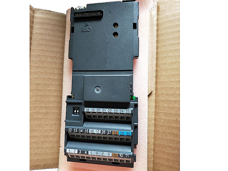 6SE6400-7AA00-0BA0 Siemens Controller Converter module