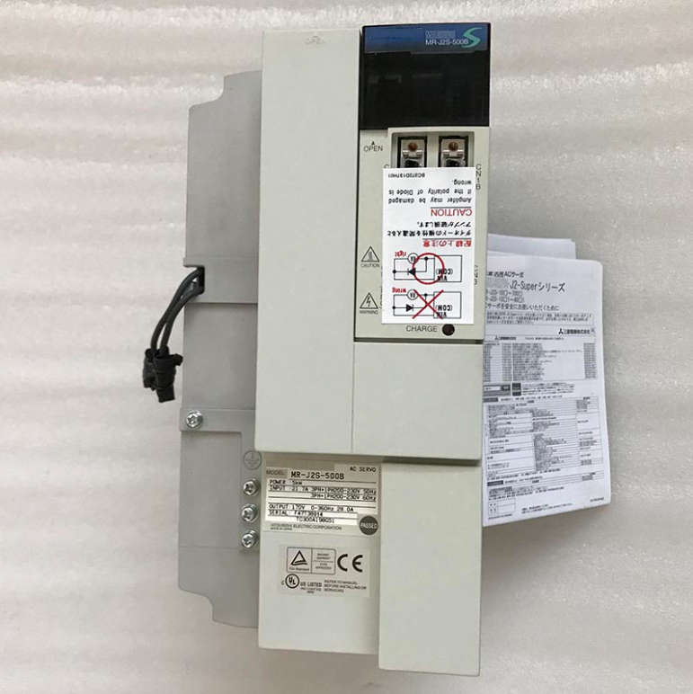 IN BOX NEW MR-J2S-500B Mitsubishi Servo Drives