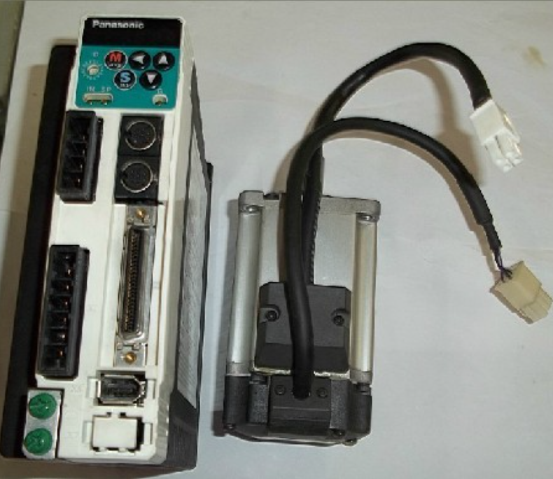 MBDDT2210003+MHMD042P1U PLC