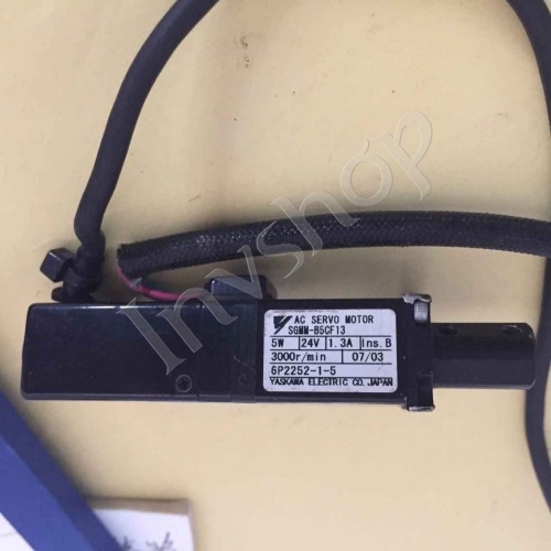 Yaskawa SGMM-B5CF13 servo motor