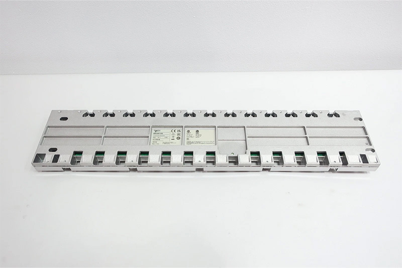 BMEXBP1200 Schneider 12-Fach-Rack