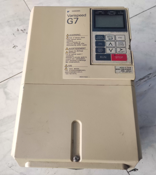 1PC   new Yaskawa CIMR-G7A45P5  USE   5.5KW