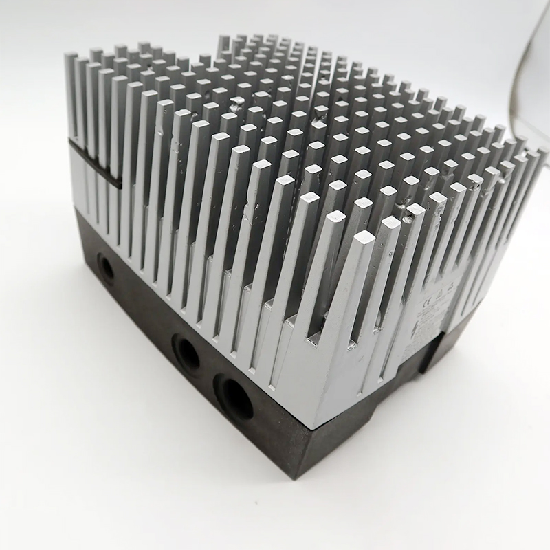 E82MV152-4B001 Nagelneuer Original LENZE Wechselrichter langlebiger Qualitätsservice