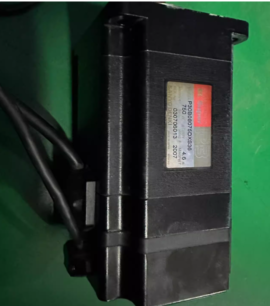 P30B08075DXS36 Sanyo servo motor Used