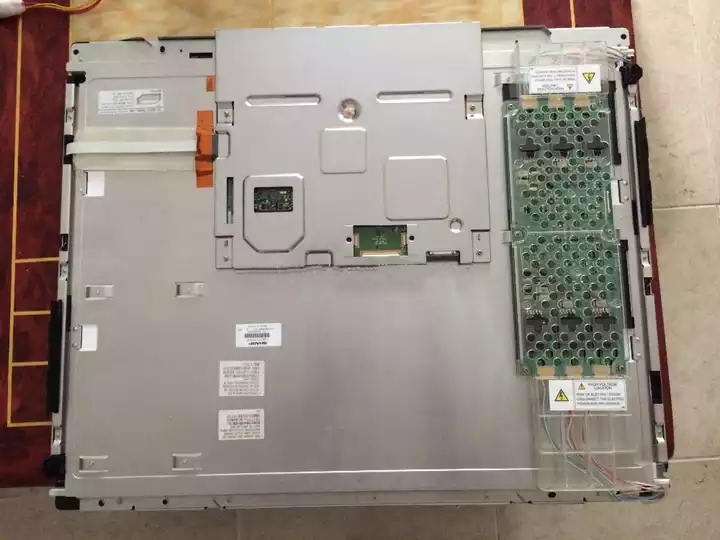 LQ231U1LW01 Sharp 23.1