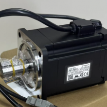 Yaskawa servo motor SJME-01AMC41-OY