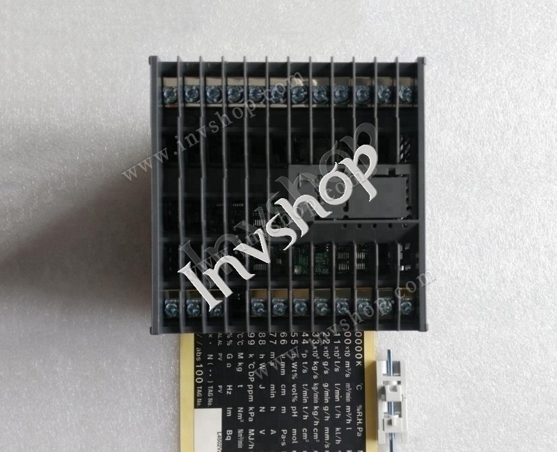 UT35A-000-11-00 YOKOGAWA-Temperaturregler