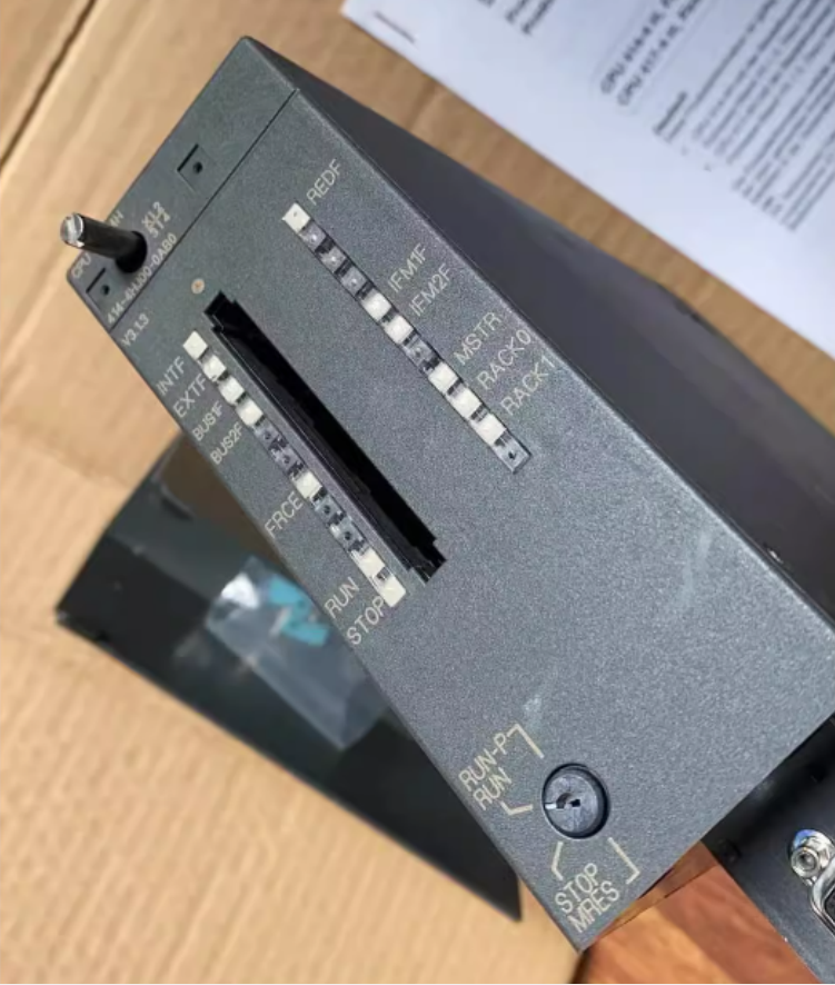 Neues und originales 6ES7414-4HJ00-0AB0 Siemens Modul